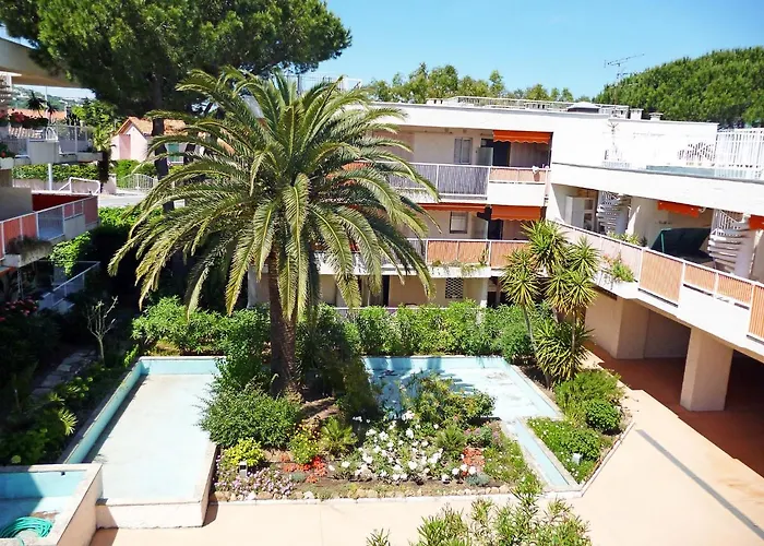 Daire Les Patios-7 By Interhome Saint-Tropez